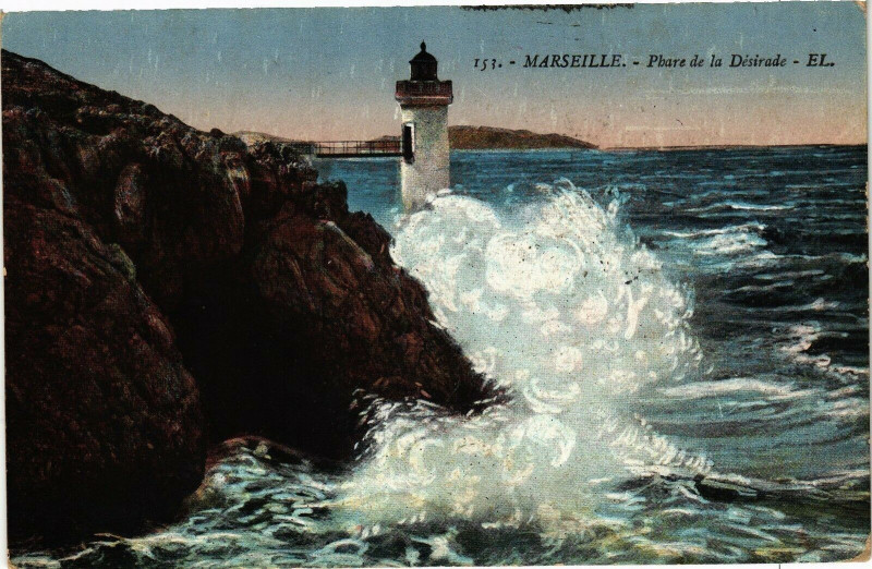 Carte postale ancienne Marseille-Phare de la Desirade à Marseille