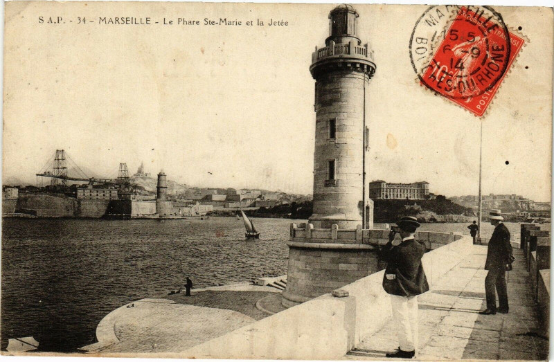 Carte postale ancienne Marseille-Le Phare Ste-Marie et la Jetee à Marseille