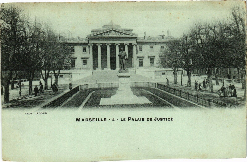 Carte postale ancienne Marseille-Le Palais de Justice à Marseille