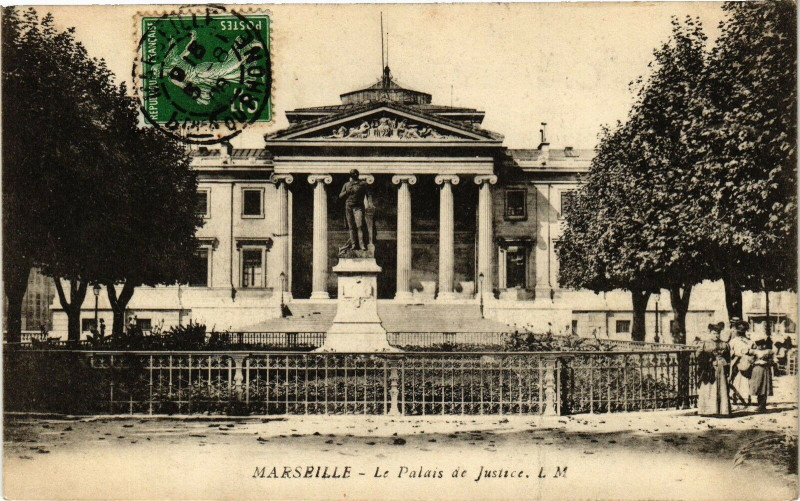 Carte postale ancienne Marseille-Le Palais de Justice à Marseille