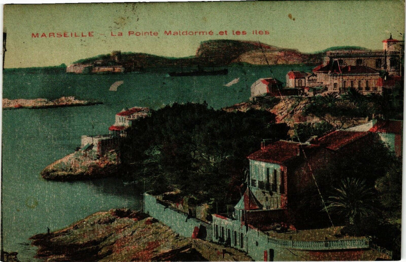 Carte postale ancienne Marseille-La Pointe Maldorme et les Iles à Marseille