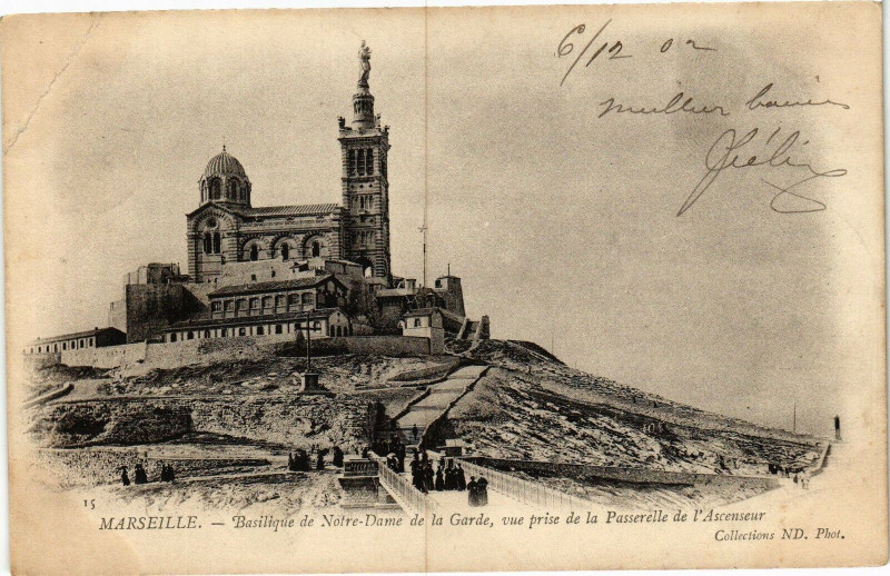 Carte postale ancienne Marseille-Basilique de Notre Dame de la Garde à Marseille