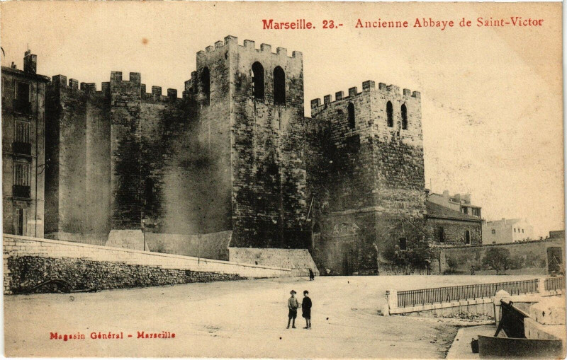 Carte postale ancienne Marseille-Ancienne Abbaye de St-Victor à Marseille
