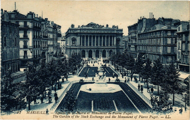 Carte postale ancienne Marseille-Square de la Bourse et Monument de Pierre Puget à Marseille