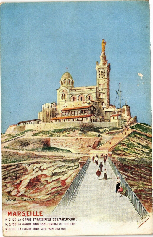 Carte postale ancienne Marseille-Notre Dame de la Garde et passerelle de l'Ascenseur à Marseille