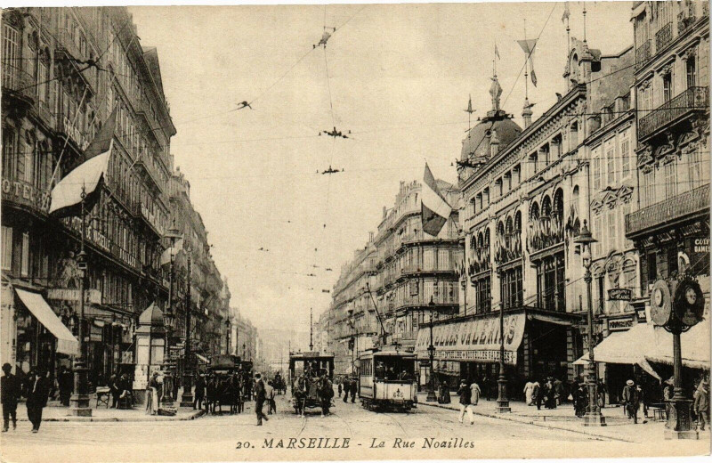 Carte postale ancienne Marseille - La Rue Noailles à Marseille