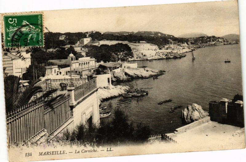 Carte postale ancienne Marseille-La Corniche à Marseille