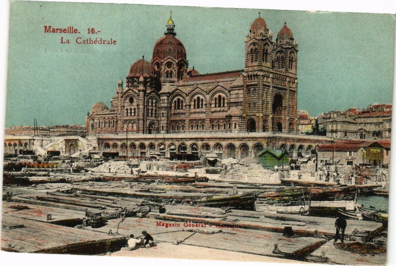 Carte postale ancienne Marseille-La Cathedrale à Marseille