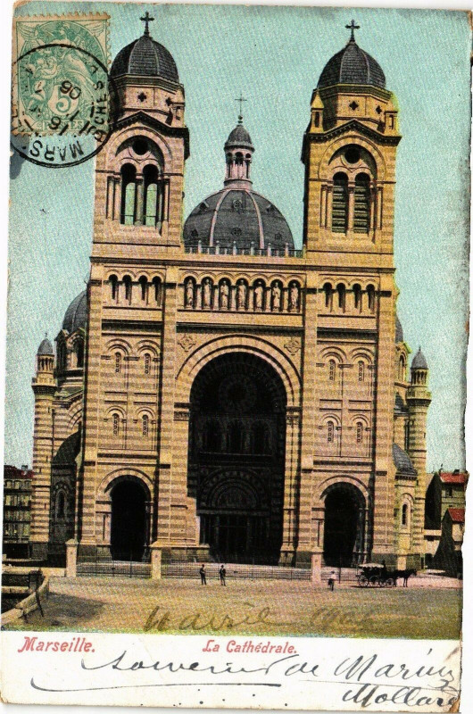 Carte postale ancienne Marseille-La Cathedrale à Marseille