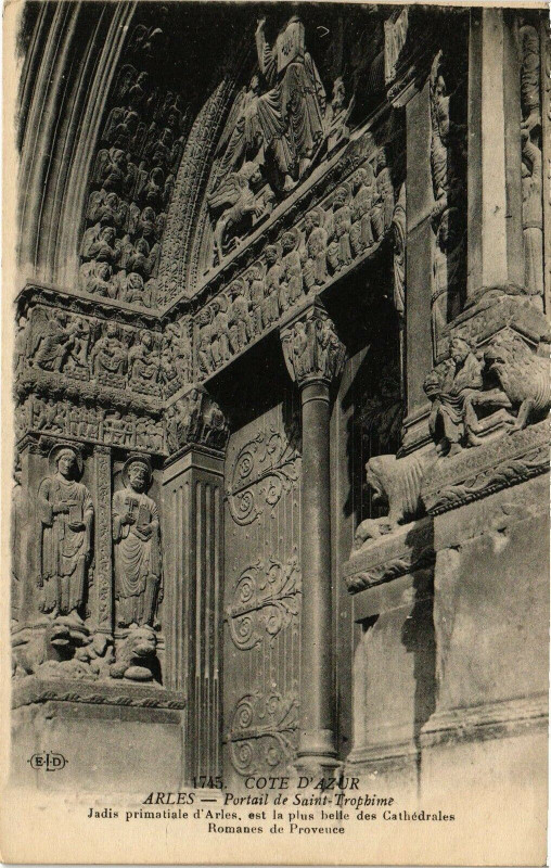 Carte postale ancienne Arles-Portail de St-Trophime à Arles
