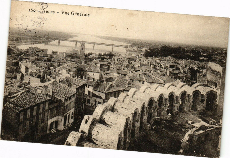 Carte postale ancienne Arles-Vue générale à Arles