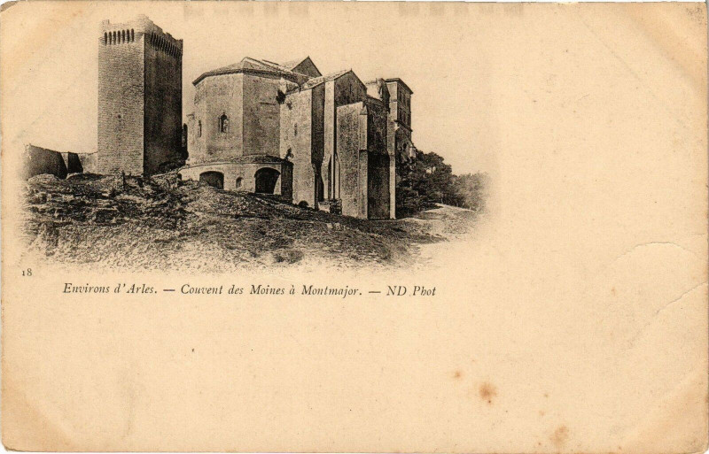 Carte postale ancienne Arles-Couvent des Moines a Montmajour à Arles