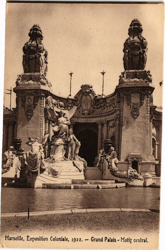 Carte postale ancienne Marseille-Grande Palais-Motif central à Marseille