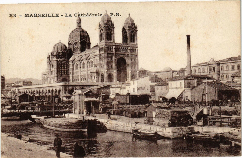 Carte postale ancienne Marseille-Le Cathedrale à Marseille