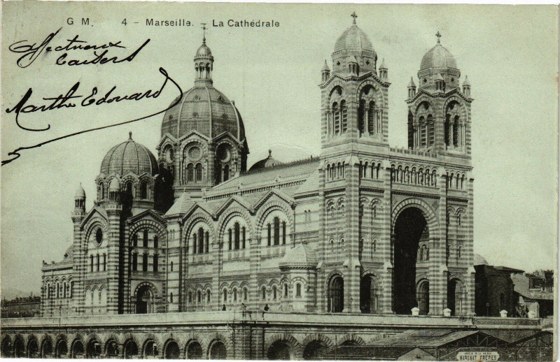 Carte postale ancienne Marseille-La Cathedrale à Marseille