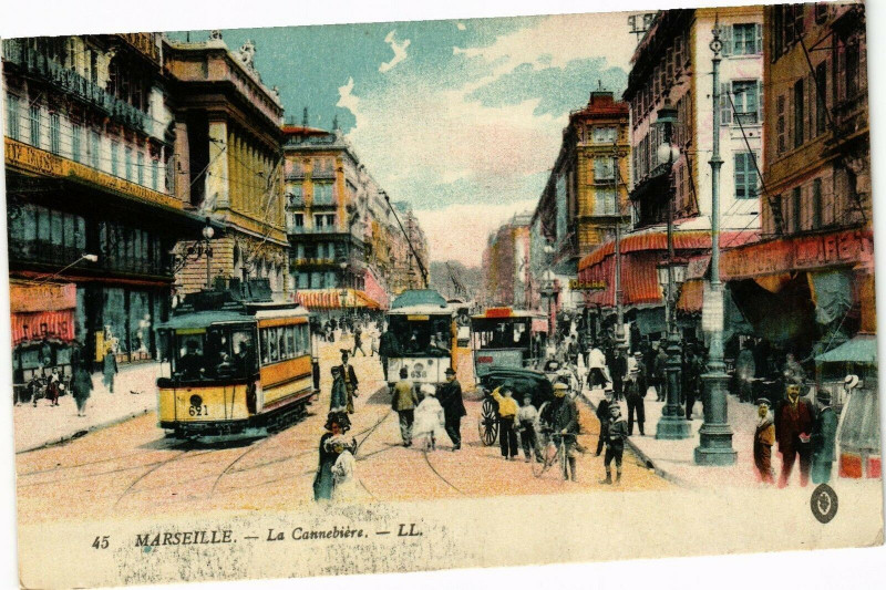 Carte postale ancienne Marseille-La Cannebiere à Marseille