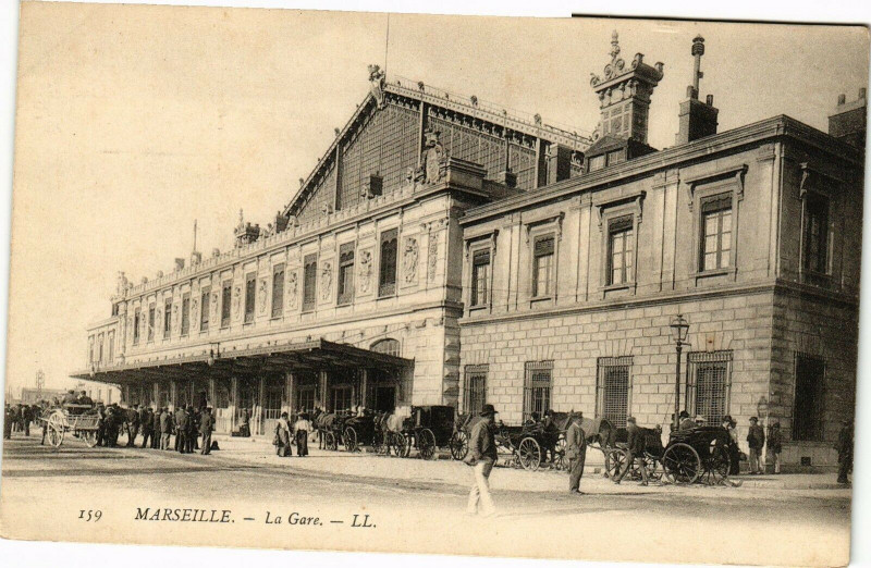 Carte postale ancienne Marseille-La Gare à Marseille