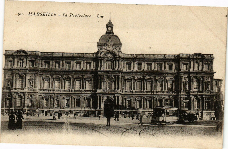 Carte postale ancienne Marseille-Le Préfecture à Marseille