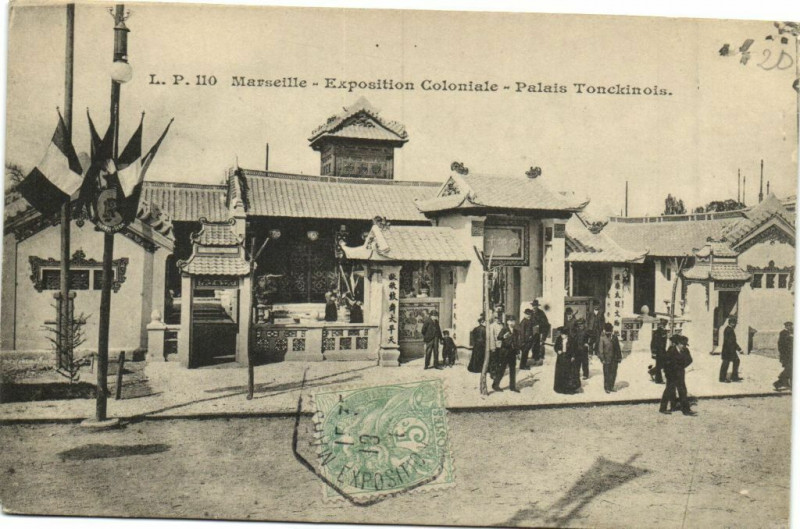 Carte postale ancienne Marseille Expo Coloniale Palais Tonchinois à Marseille