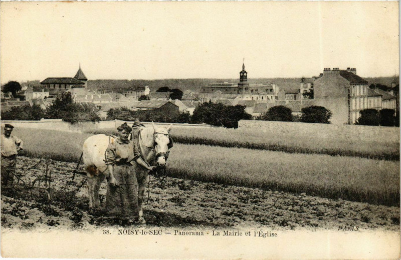 Carte postale ancienne Noisy-le-Sec Panorama La Mairie et Eglise à Noisy-le-Sec