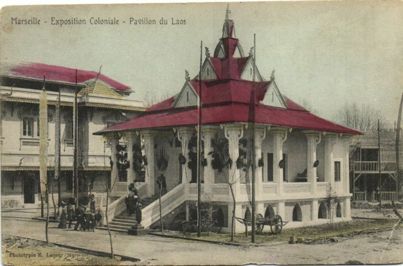 Carte postale ancienne Marseille Expo Coloniale - Pavillon du Laos à Marseille