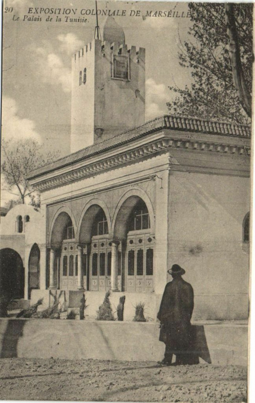Carte postale ancienne Marseille Expo Coloniale-Le Palais de la Tunisie à Marseille