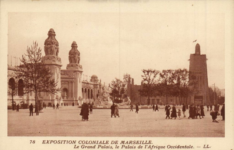 Carte postale ancienne Marseille Expo Coloniale - La Grand Palais,le Palais de l'Afr.. à Marseille