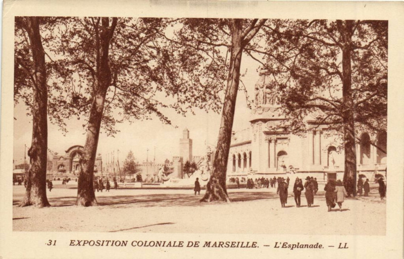 Carte postale ancienne Marseille Expo Coloniale - L'Esplanade à Marseille