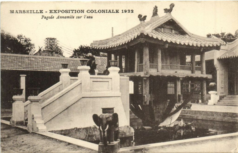 Carte postale ancienne Marseille Expo Coloniale 1922-Pagode Annamite sur l'eau à Marseille