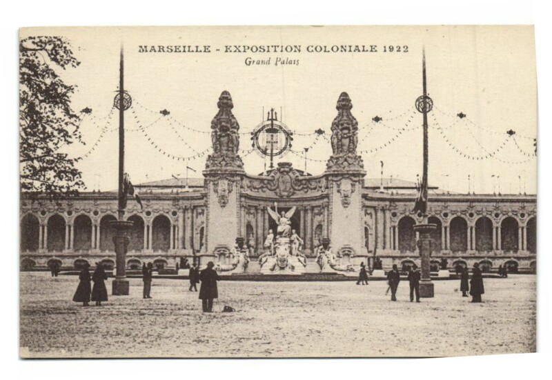 Carte postale ancienne Marseille Exposition Coloniale - Grand Palais à Marseille