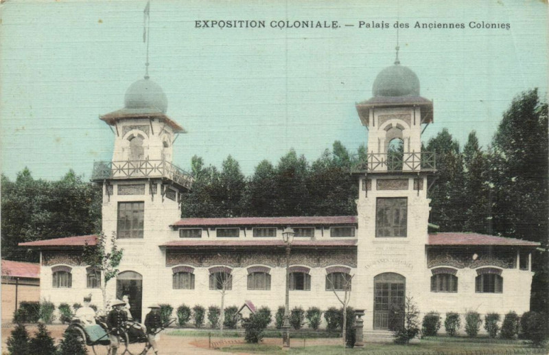 Carte postale ancienne Marseille Expo Coloniale - Palais des Anciennes Colonies à Marseille