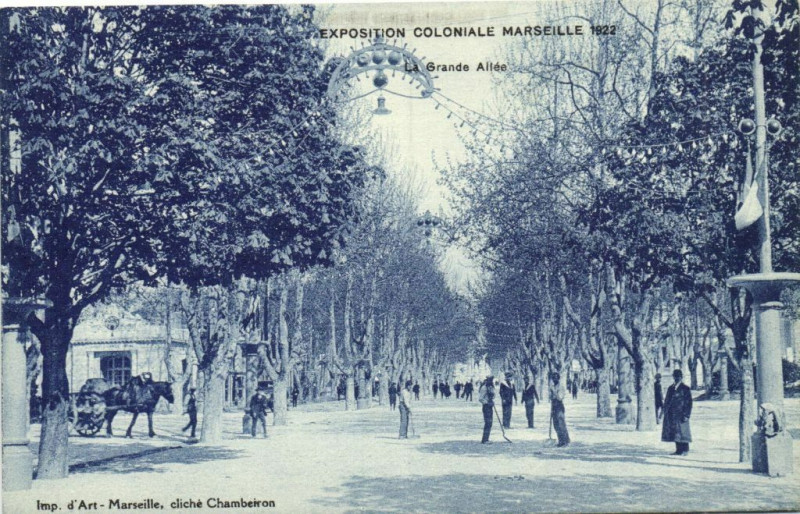 Carte postale ancienne Marseille Expo Coloniale 1922 - La Grande Allee à Marseille