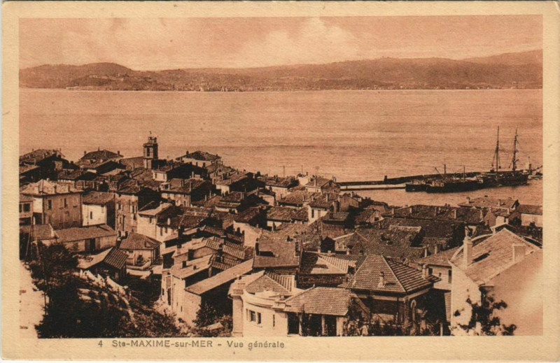 Carte postale ancienne Sainte-Maxime Vue Generale à Sainte-Maxime