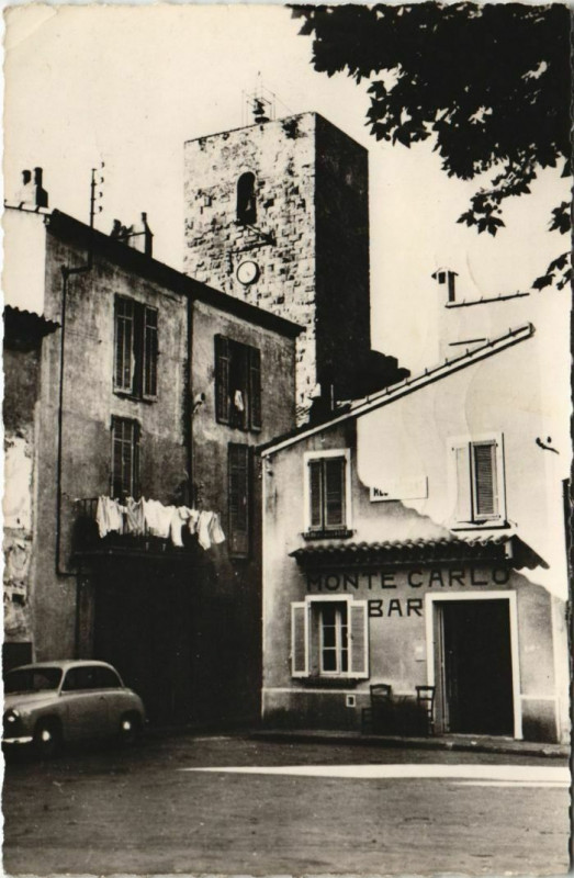 Carte postale ancienne Saint-Raphael La Tour du Guet à Saint-Raphaël