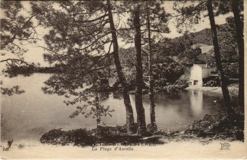 Carte postale ancienne Corniche de l'ESterel - La Plage d'Aurelle