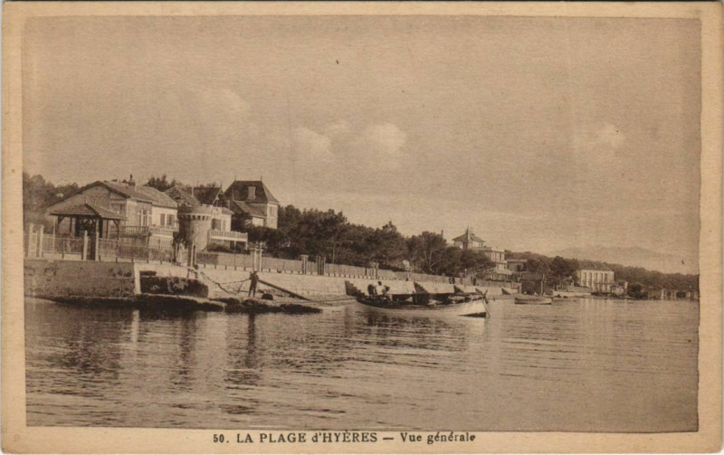Carte postale ancienne Hyeres La Plage d'Hyeres - Vue Generale à Hyères