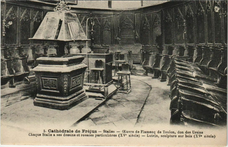 Carte postale ancienne Frejus Cathedrale de Frejus - Stalles à Fréjus