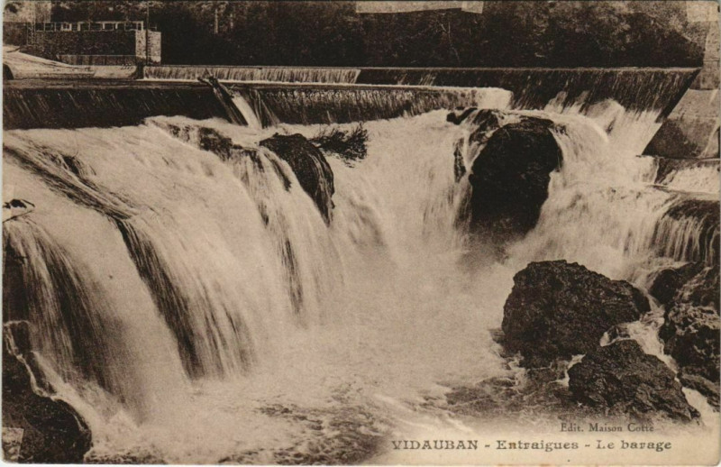 Carte postale ancienne Vidauban Entraigues - Le Barrage à Vidauban