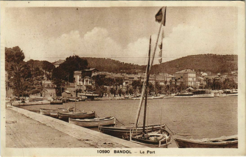 Carte postale ancienne Bandol Le Port à Bandol