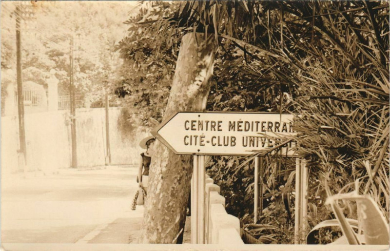 Carte postale ancienne Var - Road to Centre Mediterranee