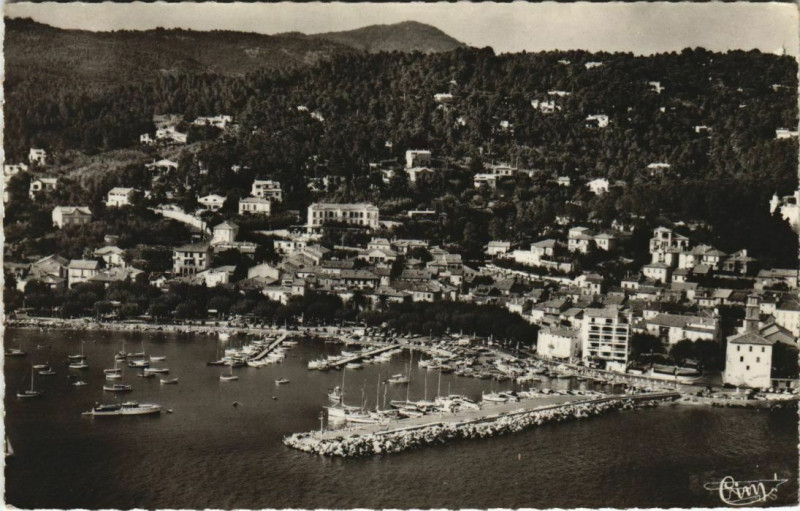 Carte postale ancienne Sainte-Maxime Le Port à Sainte-Maxime
