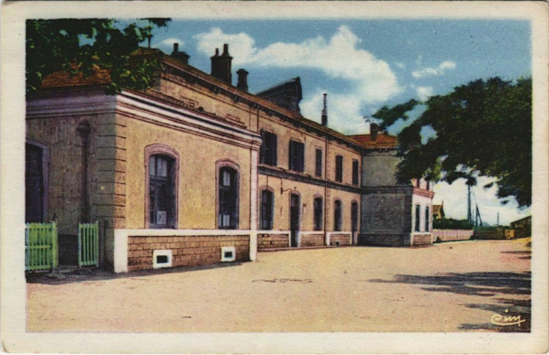 Carte postale ancienne Carnoules La Gare à Carnoules