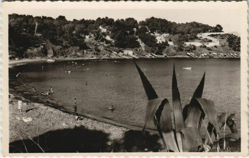 Carte postale ancienne La Seyne-sur-Mer Plage de Fabregas à La Seyne-sur-Mer