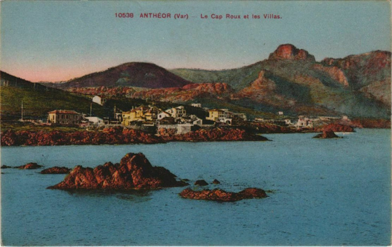 Carte postale ancienne Antheor Le Cap Roux et les Villas