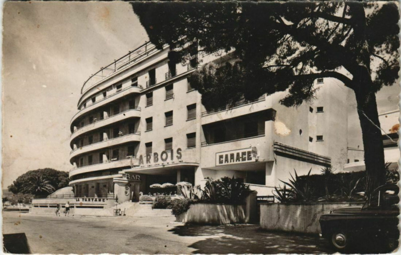 Carte postale ancienne Sainte-Maxime L'Arbois à Sainte-Maxime