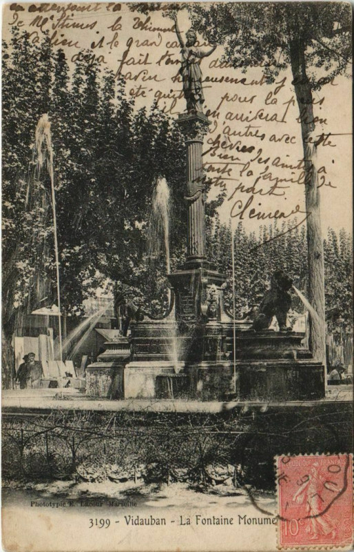Carte postale ancienne Vidauban La Fontaine à Vidauban