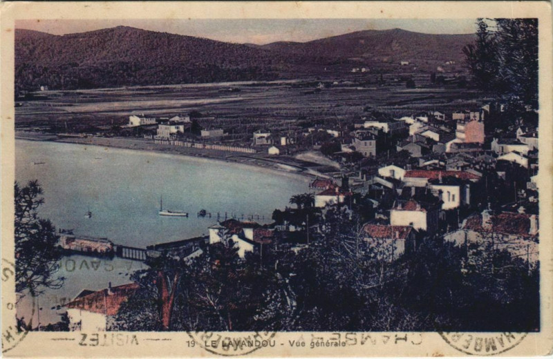 Carte postale ancienne Le Lavandou Vue Generale au Lavandou