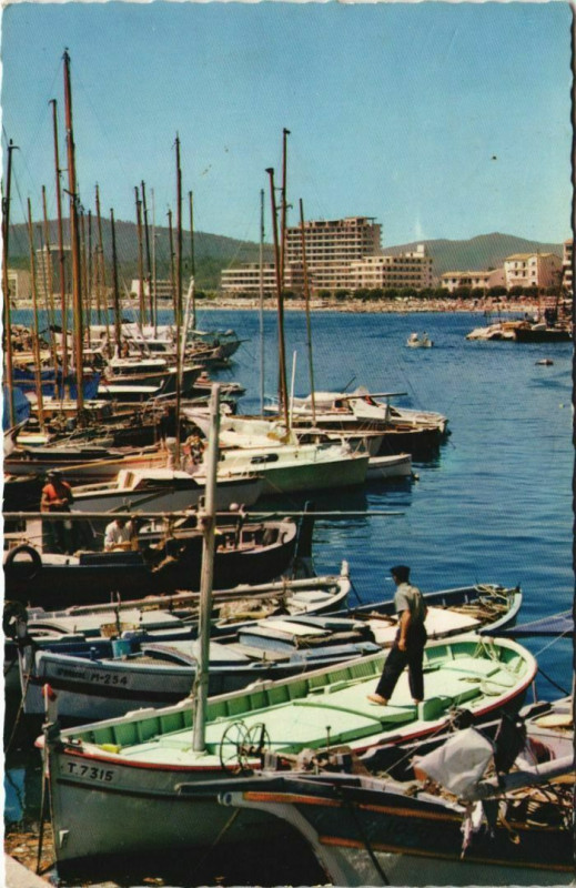 Carte postale ancienne Le Lavandou Le Port - 1966 au Lavandou