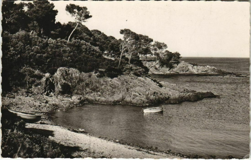 Carte postale ancienne Agay Calanques et Pinedes