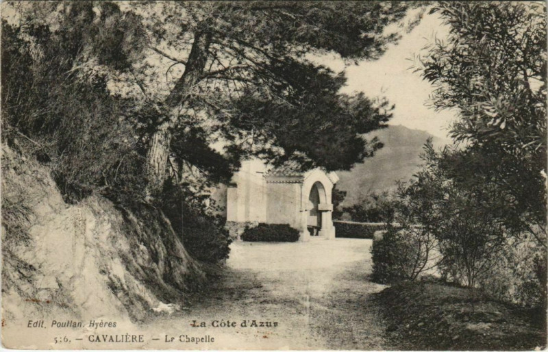 Carte postale ancienne Cavalaire-sur-Mer La Chapelle à Cavalaire-sur-Mer